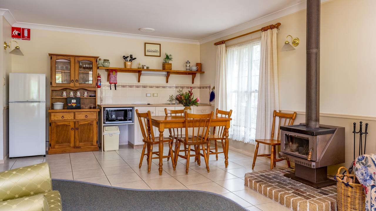 Honeysuckle Cottages Станторп Экстерьер фото
